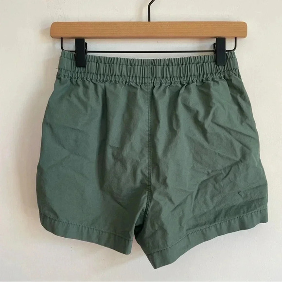 Aritzia TNA Cargo High Waisted Shorts Army Green Black Pocket Gorpcore XXS - Picture 2 of 10